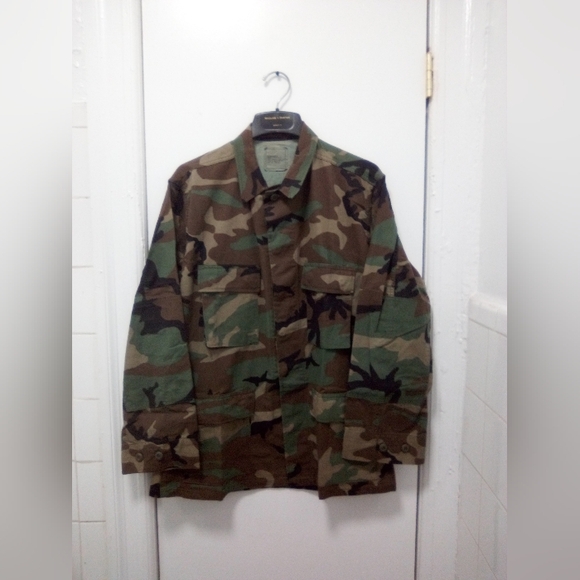 Woodland Camouflage Combat Coat Jacket Sz Medium - Picture 1 of 5